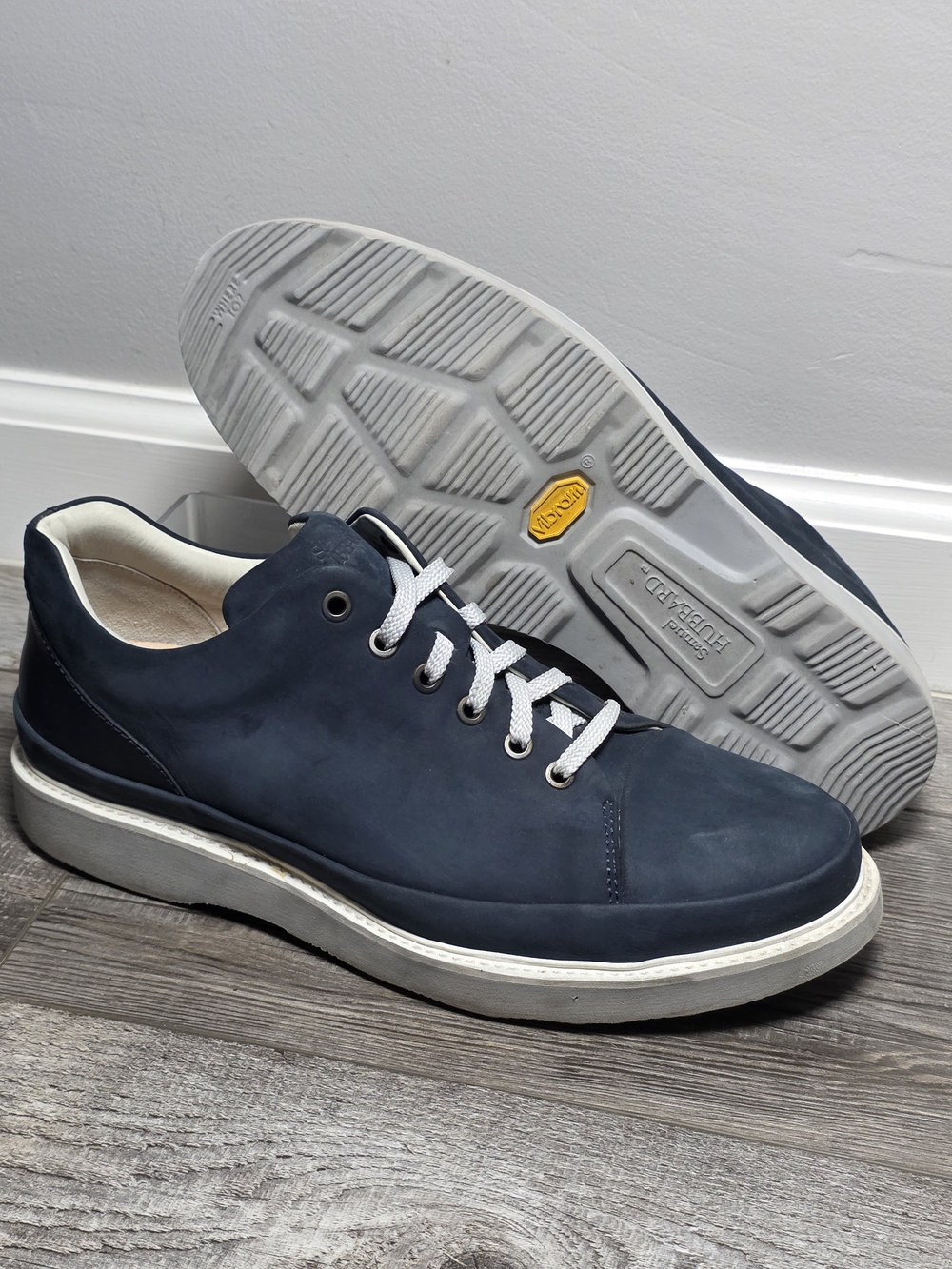 Samuel Hubbard Fast Casual Light Weight Nubuck Leather Sneakers Sz 10 *EUC